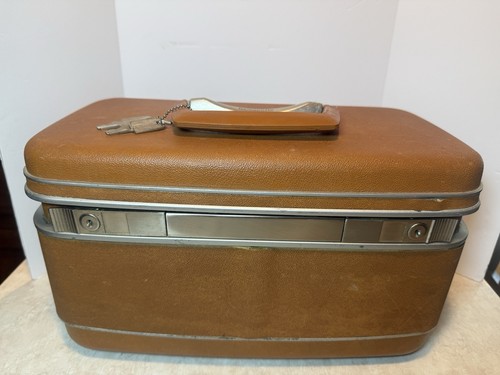 Valigetta treno trucco beige