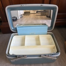 Vintage Samsonite Royal